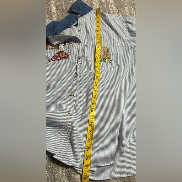 Vintage Cottagecore Button Up Shirt Womens Sz M Embroidered Farm Homemaker Barn - Picture 5 of 5